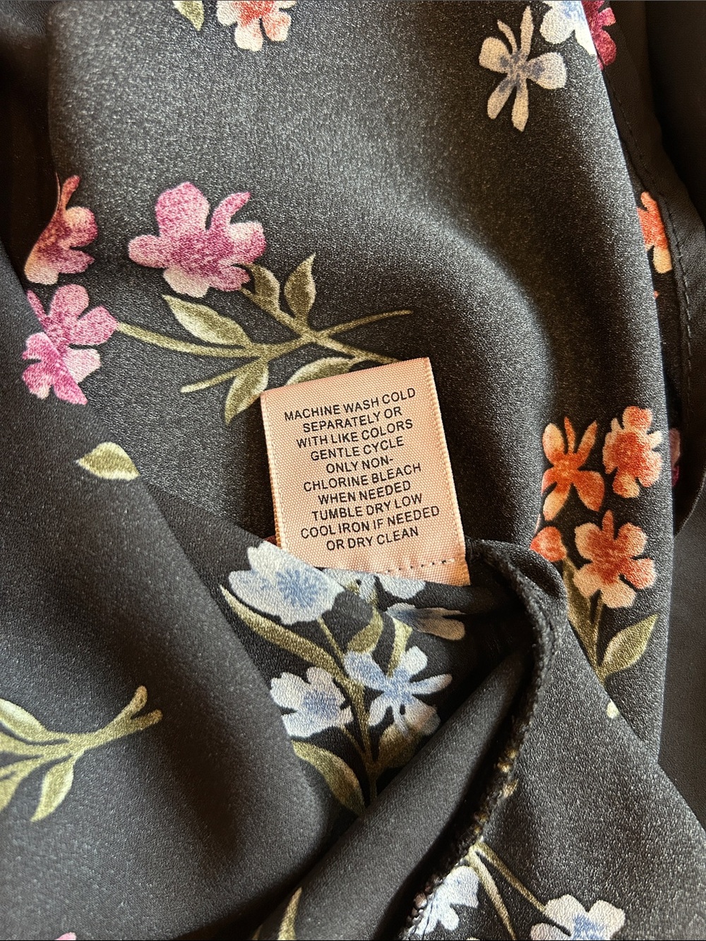 🌸3 FOR $20🌸 Philosophy Black Floral Flutter-Sleeve Blouse - Picture 7 of 8